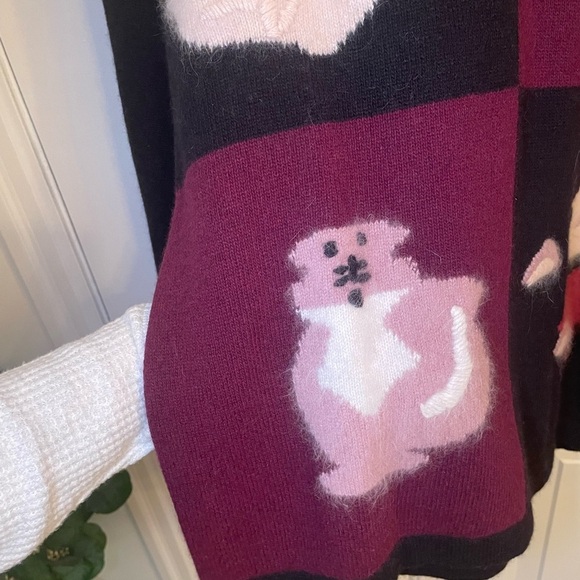 Vintage Red and Black Crew Neck Sweater with Unique Design - Picture 2 of 8